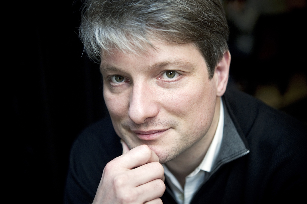Portrait de Jérôme Pernoo, violoncelliste et directeur du Centre de musique de chambre de Paris